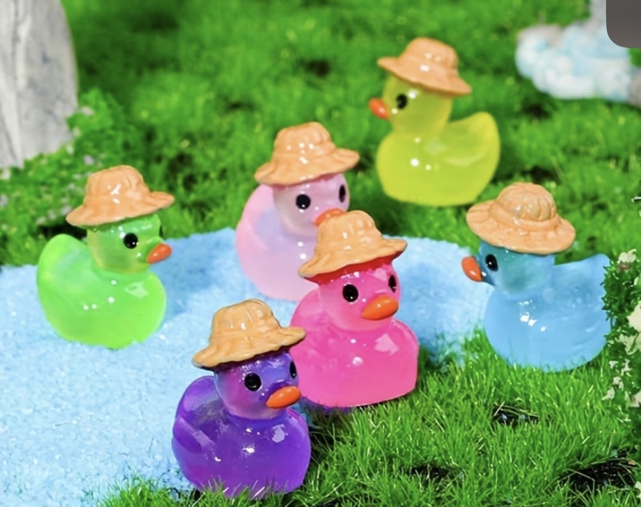 100 Mini Farmer Quacks – Resin Duck Hat Collection 🦆🌾